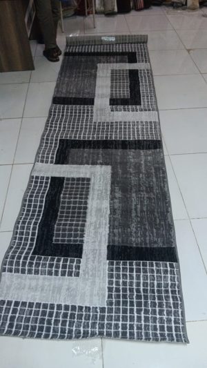 WhatsApp Image 2025-12-12 at 11.23.11 AM Modern Super Metro Carpet Runner – Geometric Grey